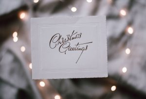 Hai dato il via ai primi pacchetti regalo e vuoi renderli speciali con biglietti di Natale originali? Ecco qualche spunto per realizzarli semplicemente da te!